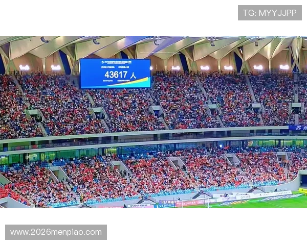 14年世界杯决赛的赛场氛围与现场观众的热情场景 14年世界杯决赛的赛场氛围与现场观众的热情场景